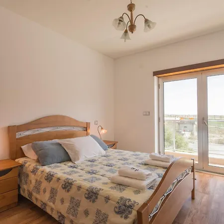 02 - Brand New, Modern & Cozy - Steps From The Apartment